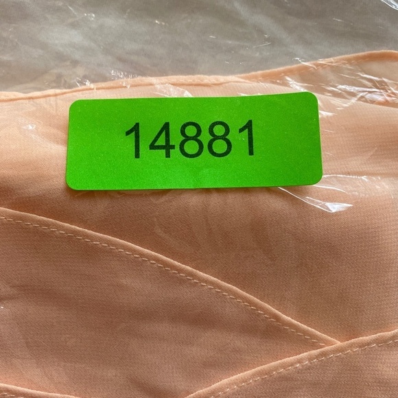 Le Chateau Women's‎ Peach Satin Spaghetti Strap Layered Front Lightweight Top XL - Picture 11 of 11